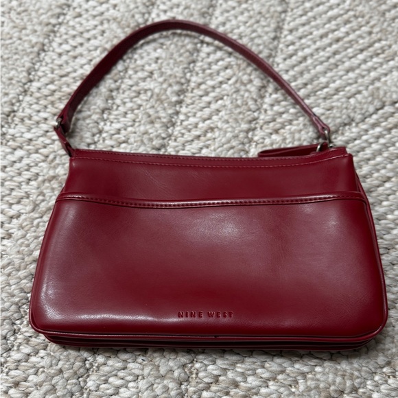 The perfect going out purse by Nine West genuine in gorgeous red - Picture 2 of 9